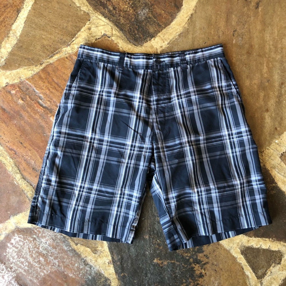 PGA Golf Navy Plaid Shorts, 32
